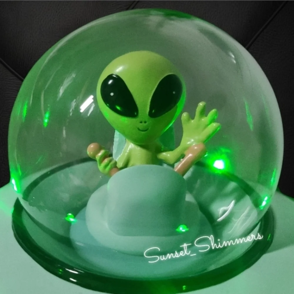 Halloween Retro Style UFO Alien Spaceship Color Changing Light Up Decor Figurine